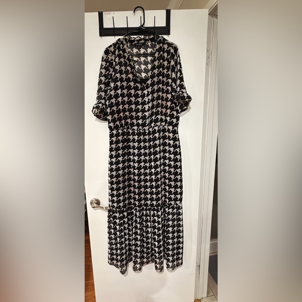 Kensie Black and White Houndstooth Midi Dress